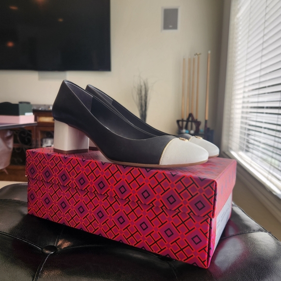 NWT Tory Burch black and white heels - Picture 8 of 9